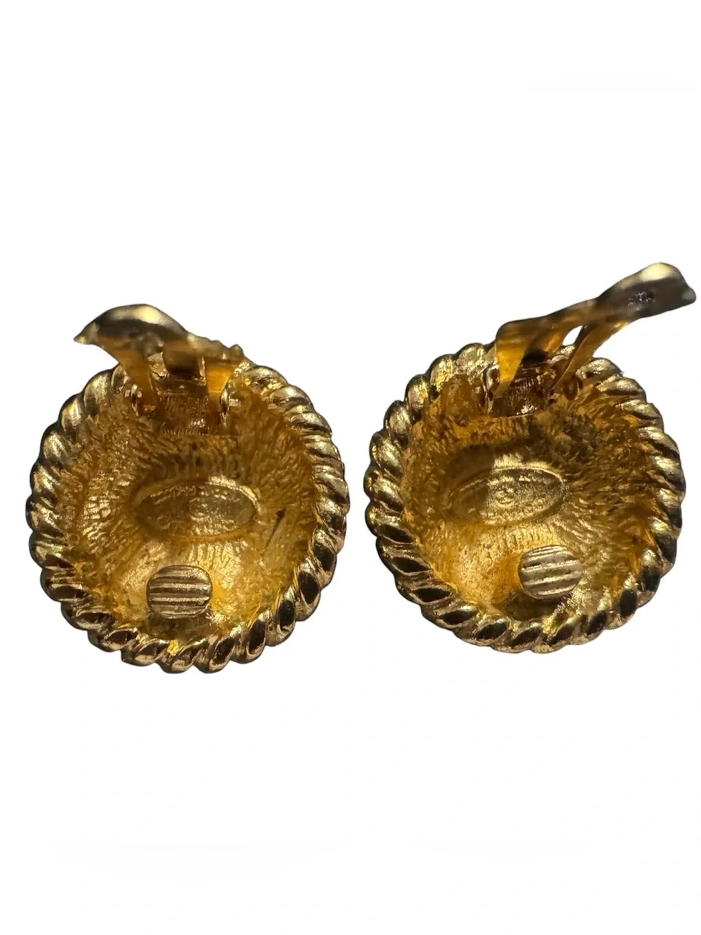 Chanel gold-plated rope-twist CC round clip-on earring